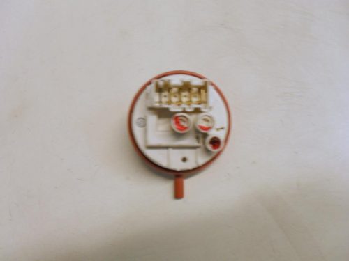 PRESSOSTATO COD. FAGORBRANDT   CODICE ALTERNATIVO: 505GR2 01   PER LAVATRICE Siemens WP08R120IT/0, BOSCH WOT16322IT/01