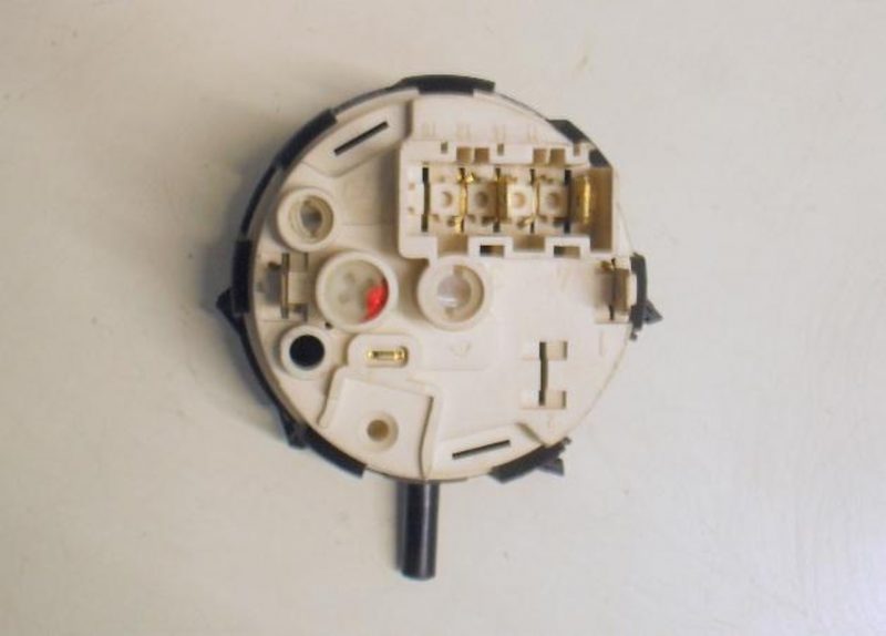 1592 -- 000 (1606) PRESSOSTATO COD. 80051850 PER LAVATRICE CANDY CTA 87TV, chiara top 850 tv