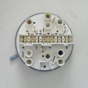 PRESSOSTATO COD. 91201021   CODICE ALTERNATIVO: 792401   PER LAVATRICE CANDY CB 60 AT