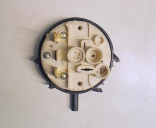 1627 -- 000 (1671) PRESSOSTATO COD. 0400602 CODICE ALTERNATIVO: 761266 PER LAVATRICE ARISTON ABS636TX, ABS536TX, bas607tx, INDESIT WG421TX, W65T, wg 522 txu, indesit wg 630