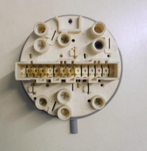 PRESSOSTATO COD. 160009960.01   CODICE ALTERNATIVO: 792136   PER LAVATRICE ARISTON AB63
