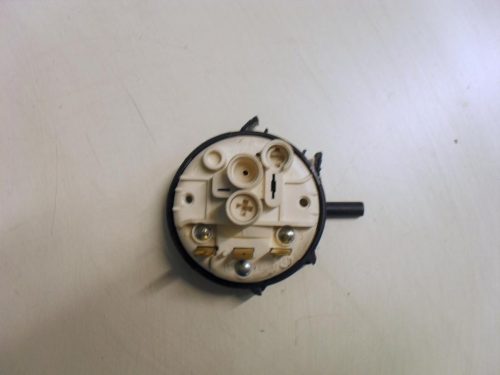 1681 -- 000 (1717) PRESSOSTATO COD. 761166 CODICE ALTERNATIVO: 0006005 PER LAVATRICE ARISTON AD 7 ID