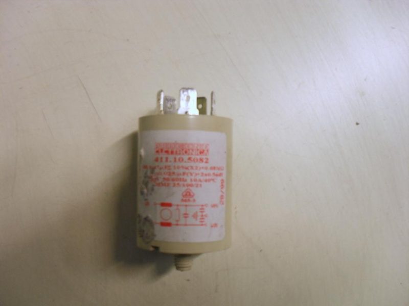 Condensatore lavatrice Ariston AD7ID cod 411105082