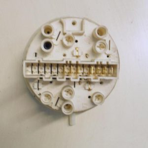 PRESSOSTATO COD. 146152230   CODICE ALTERNATIVO: 7920051   PER LAVATRICE ZOPPAS PT80A, electrolux rt80
