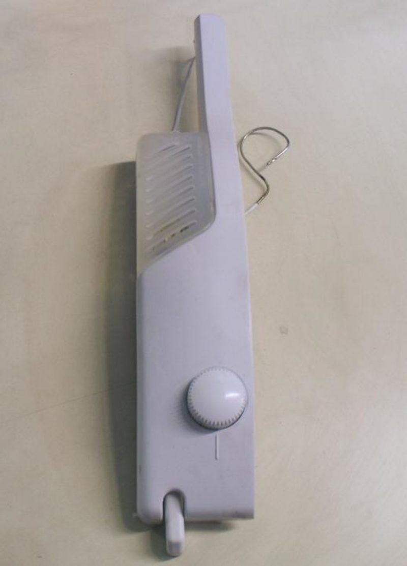 1749 -- 000 (1761) PLAFONIERA PER FRIGORIFERO KELVINATOR K24E, kav 33 alu