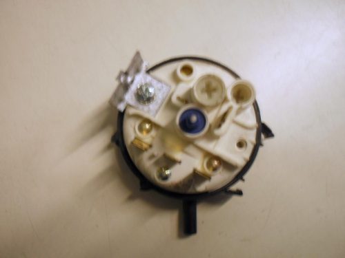 1799 -- 000 (1811) PRESSOSTATO COD. 276408 CODICE ALTERNATIVO: 90488852 PER LAVATRICI ZEROWATT HOOVER LADYZERO HX 66, HOOVER SELFORA HK650