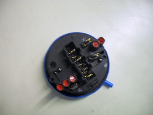 1852 -- 000 (1947) PRESSOSTATO COD. 520003201 PER LAVATRICE ARDO A600X, telcom w650tx