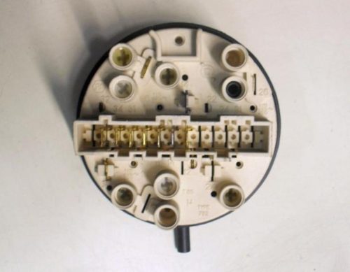 1922 -- 000 (1979) PRESSOSTATO COD. 3065072AB0 CODICE ALTERNATIVO: 792871 PER LAVATRICE Siemens WM60801IE/01, FD 7810, bosch wfm1010