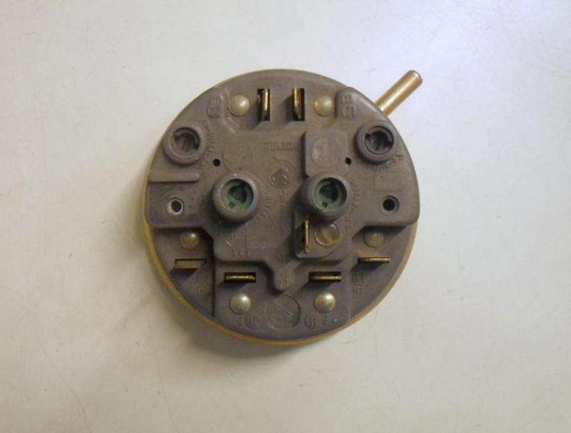 PRESSOSTATO COD. E-98/13   3433   PER LAVATRICE HOOVER T225E
