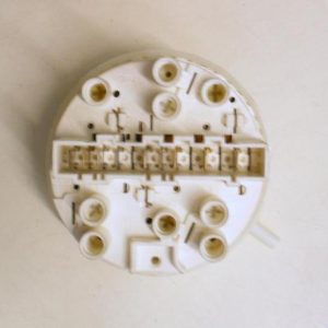 PRESSOSTATO COD. 124390571   CODICE ALTERNATIVO: 7930013   PER LAVATRICE REX RLE370V, RL730V, Electrolux EW 757F,  electrolux ew 957f