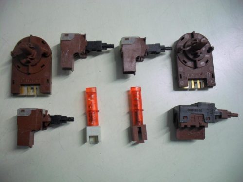 2151 -- 000 (2255) Selettori lavatrice Indesit WI 105 (EX) cod