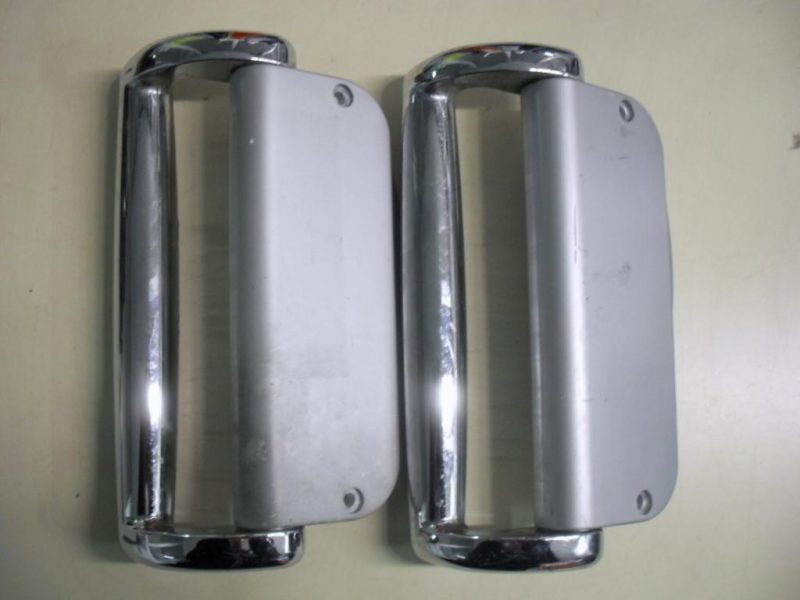 2194 -- 000 (2206) 2 MANIGLIE PER FRIGORIFERO KELVINATOR KAV 340 Y, ka 3400 r