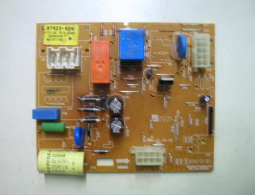 SCHEDA COD. 326034917   PER FRIGORIFERO Whirlpool ARC4170IX