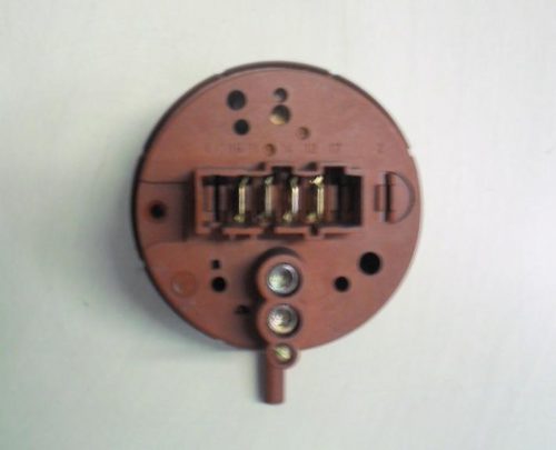 2240 -- 000 (2299) PRESSOSTATO COD. 550000009 PER LAVATRICI BOSCH