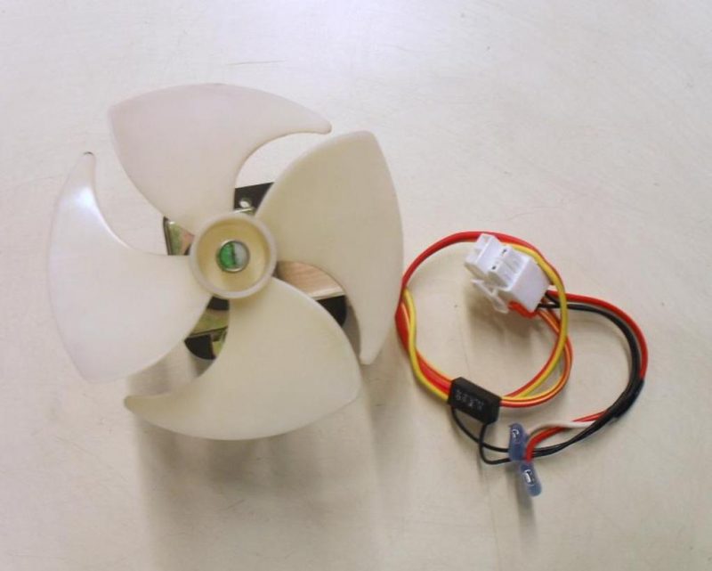 MOTOVENTILATORE COD. IS-3210SNL5C   PER FRIGORIFERO SAMSUNG SR-L3626B