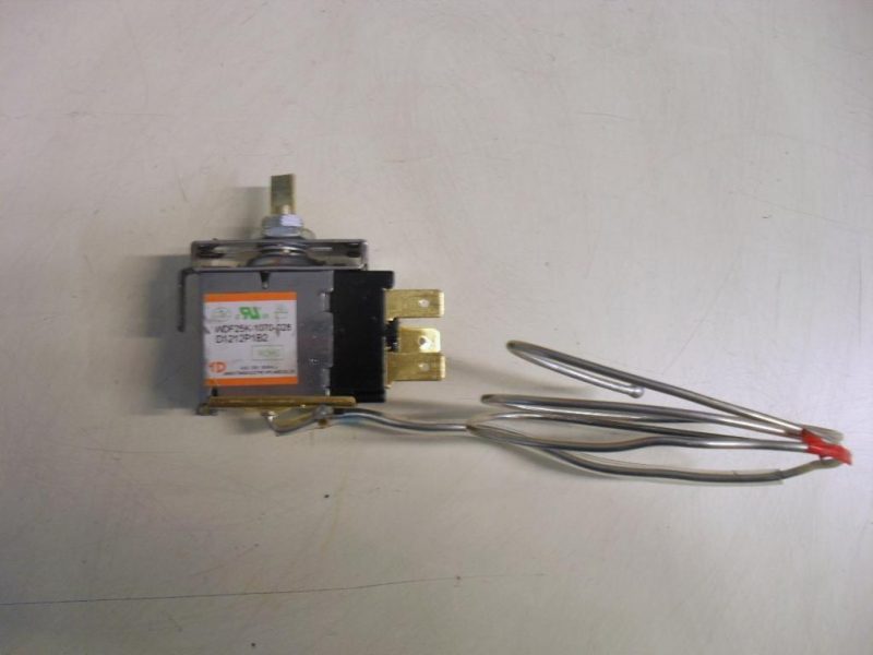 TERMOSTATO COD. WDF25K-1070-028 CODICE ALTERNATIVO: D1212P1B2   PER FRIGORIFERO HOOVER HDP 2560