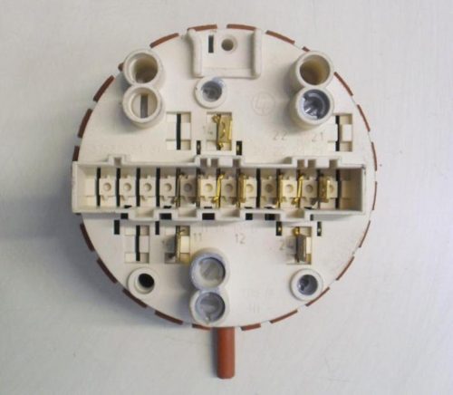 PRESSOSTATO COD. 80051165   PER LAVATRICE CANDY CTT 73 TV
