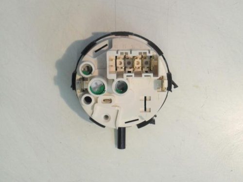 PRESSOSTATO COD. 46001009   PER LAVATRICE HOOVER ZEROWATT HZT 6 A