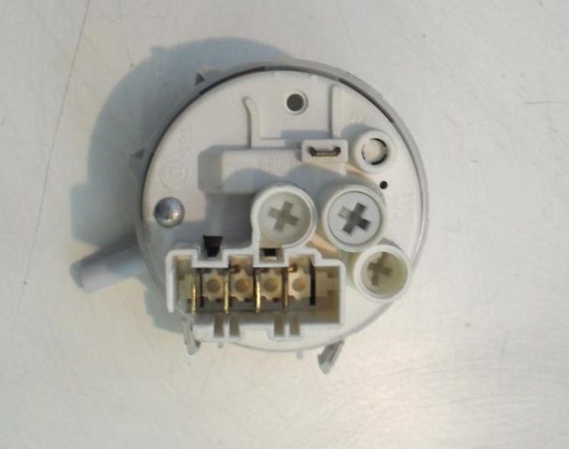 PRESSOSTATO COD. 7650020   PER LAVATRICE ARDO AE1000X
