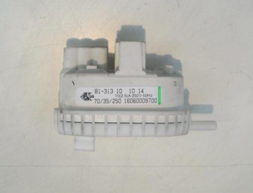 2363 -- 000 (2423) PRESSOSTATO COD. 16060009700 CODICE ALTERNATIVO: B1-313 PER LAVATRICE SMEG SLB127