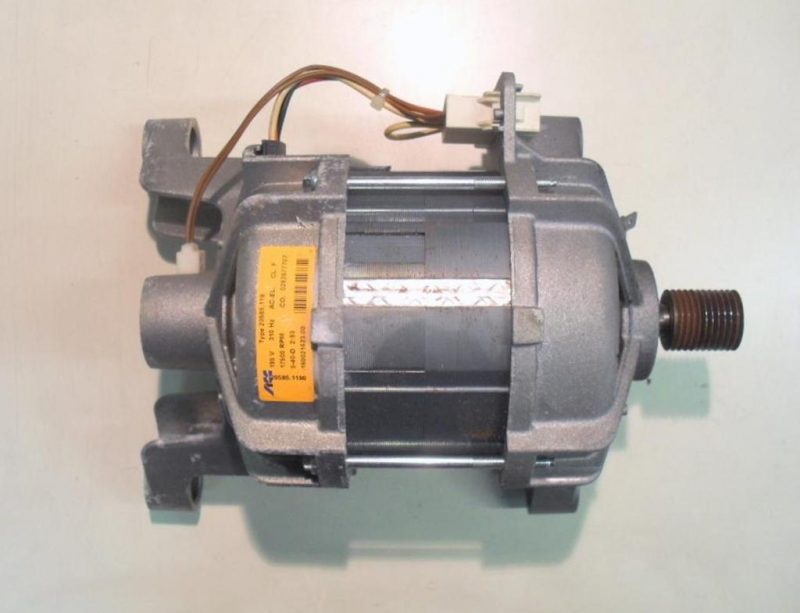 Motore lavatrice Ariston AQXXL 109 cod 20585.118