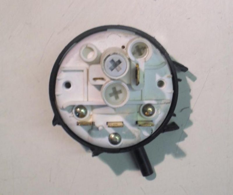 PRESSOSTATO COD. 276198   PER LAVATRICE PHILCO ACA800TX