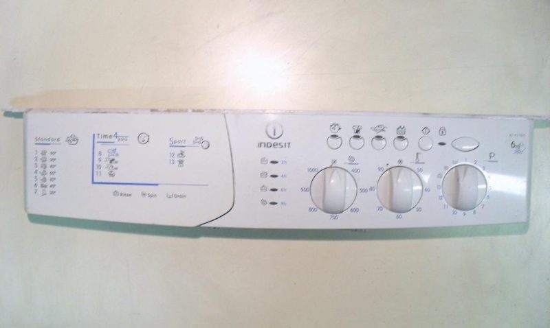 FRONTALE PER LAVATRICE INDESIT WIXL105   COMPLETO DI SCHEDA COMANDI COD. 210095869.02   SW REL. 047