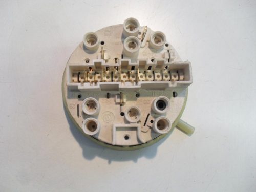 2743 -- 000 (2806) PRESSOSTATO COD. 279243 CODICE ALTERNATIVO: 92745181 PER LAVATRICE CANDY CS 47 XT, SLIMMY 655 XT, CHIARA 51XTSLI, candy slimmy 444x