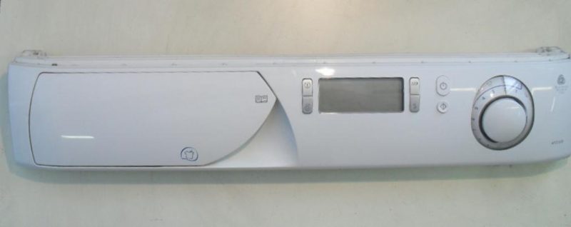 FRONTALE PER LAVATRICE ARISTON AVD88 COMPLETO DI SCHEDA COMANDI COD. 21500741101 E DI SELETTORE