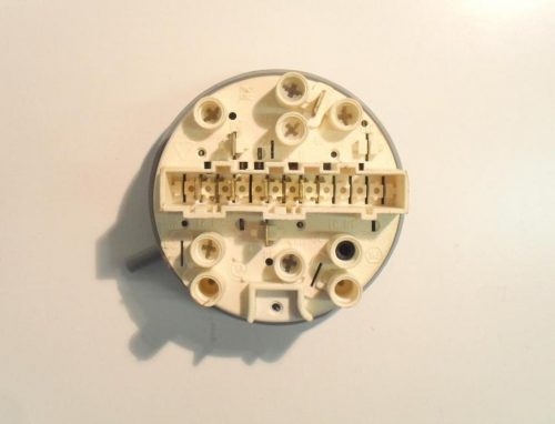 PRESSOSTATO COD. 91200772   PER LAVATRICE CANDY CB 42 T