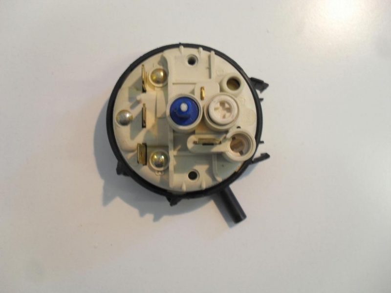 PRESSOSTATO COD. 80019854   PER LAVATRICE ZEROWATT ZT 640