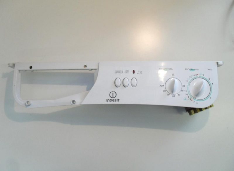 FRONTALE PER LAVATRICE INDESIT WP42IT   COMPLETO DI TIMER COD. 160010352.04 E SELETTORI