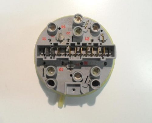 3083 -- 000 (3149) PRESSOSTATO COD. 2942442 PER LAVATRICE MIELE W700, W701, W711