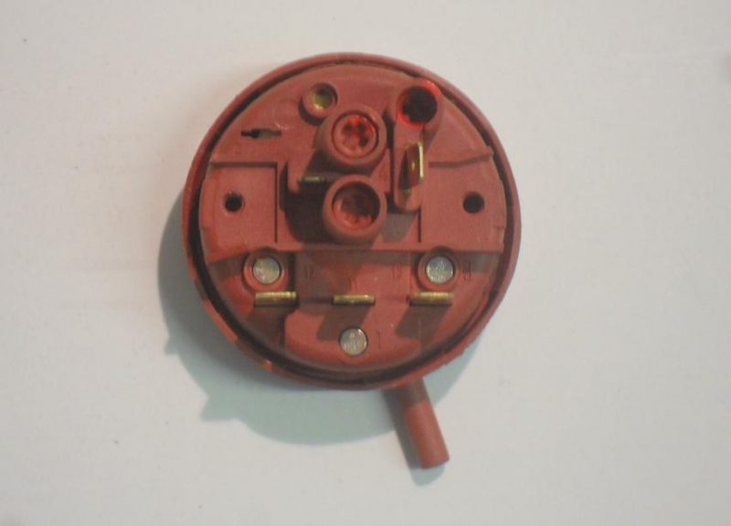 PRESSOSTATO COD. 520004302   CODICE ALTERNATIVO: 505BA301   PER LAVATRICE BOMPANI BO05211E, wegawhite w450