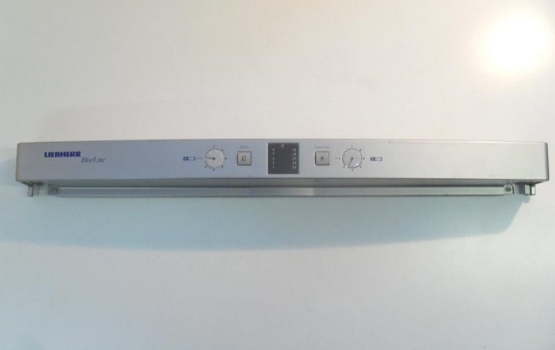 FRONTALE PER FRIGORIFERO LIEBHERR CPES 4003   COMPLETO DI SCHEDA COD. 6133484-00 / 6115762-0