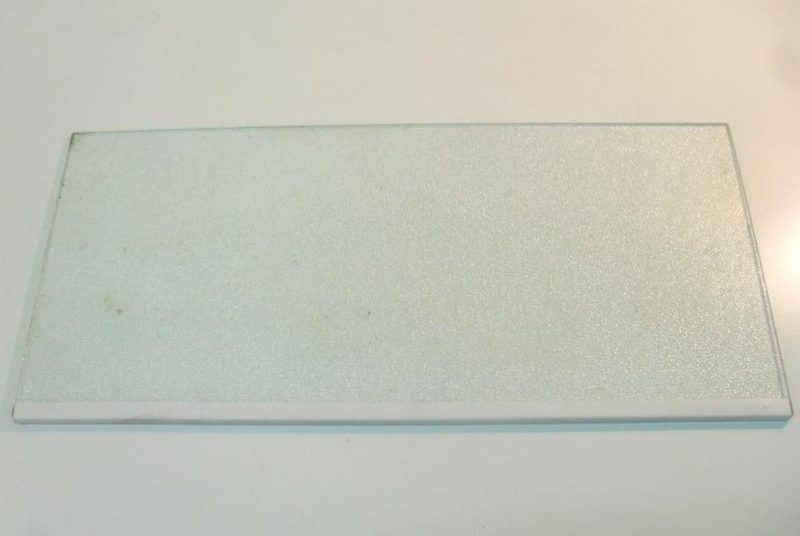 3493 -- 000 (3569) RIPIANO IN VETRO RUVIDO 22,2 X 47,2 PER FRIGORIFERO WHIRLPOOL ARF 652/04