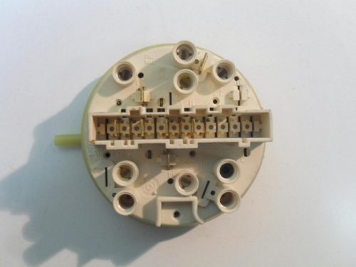 PRESSOSTATO COD. 92744895   PER LAVATRICE CANDY ALISE 610