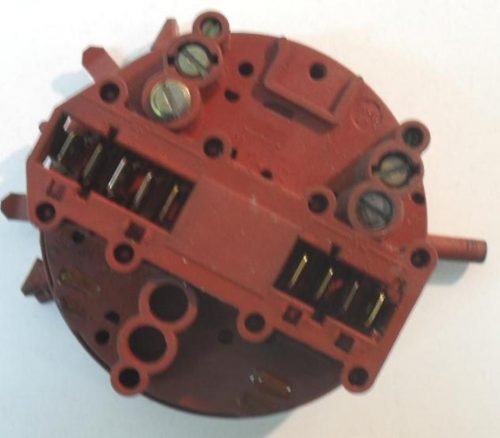 3784 -- 000 (3867) PRESSOSTATO COD. 645244650