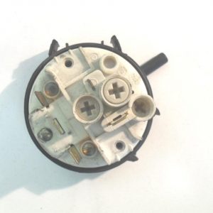 PRESSOSTATO COD. 91201926   C0DICE ALTERNATIVO 761490   PER LAVATRICE CANDY ACT  ML841AC