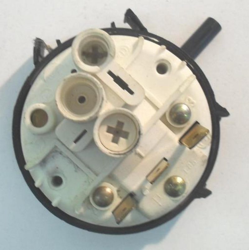 3888 -- 000 (3972) PRESSOSTATO COD. 154276152 CODICE ALTERNATIVO 90489225 PER LAVATRICE HOOVER TROPIC HX44S, ladytropic 44x