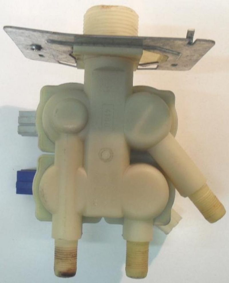 Elettrovalvola lavatrice Bosch WFT2400IE/01 FD 7604 cod 3037098AA2