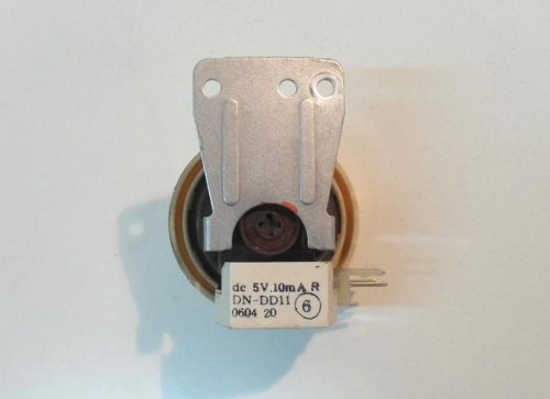 PRESSOSTATO COD. DN-DD11   604 20   PER LAVATRICE DAEWOO DWD-F1021S
