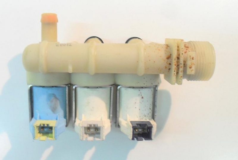 Elettrovalvola lavatrice Ariston AMXXF149 cod 31007