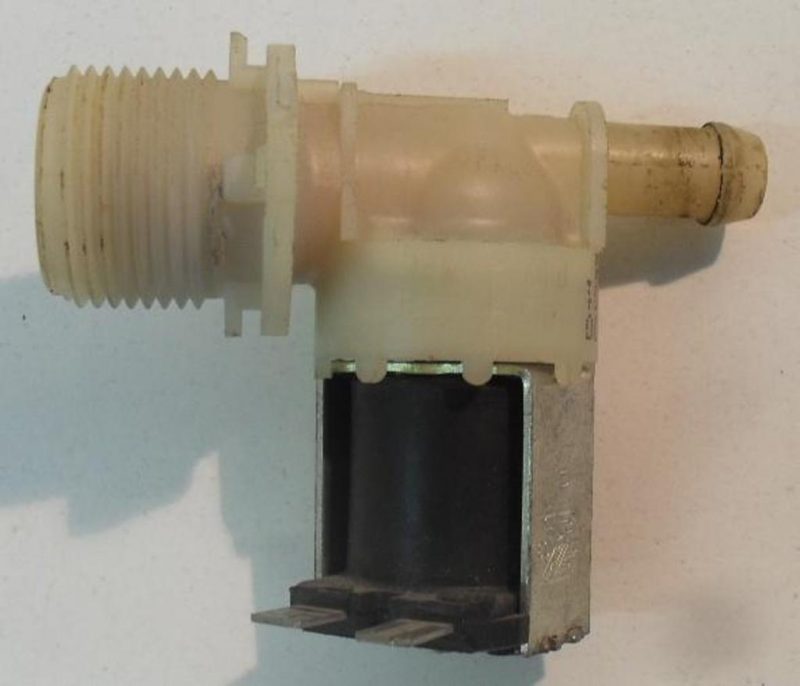 Elettrovalvola lavatrice Indesit SN 676 XWI cod 184329200