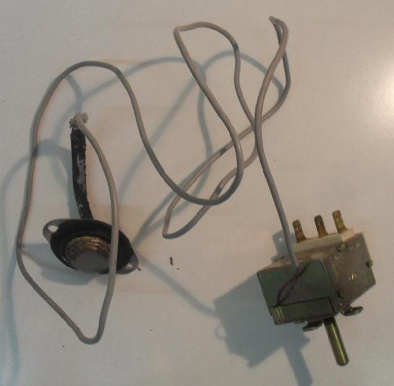 TERMOSTATO PER LAVATRICE WHIRLPOOL AWG 383