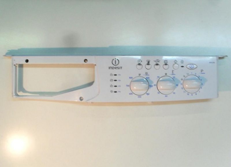 FRONTALE PER LAVATRICE INDESIT WISL86   COMPLETO DI SCHEDA COMANDI COD. 21013012401   SW REL. 10.3.1