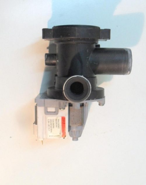 4496 -- 000 (4585) Pompa lavatrice Indesit W53 cod 292350