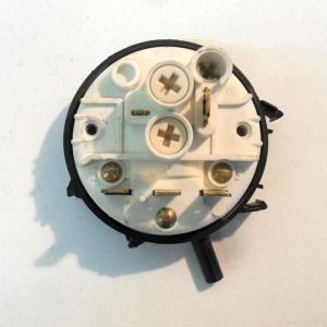 PRESSOSTATO COD. 761633   PER LAVATRICE WHIRLPOOL AWG340-4