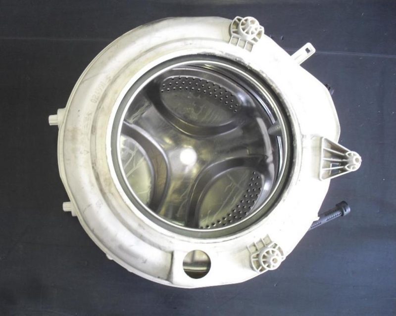 GRUPPO VASCA COMPLETO PER LAVATRICE INDESIT WIL 86  5 Kg   800 giri