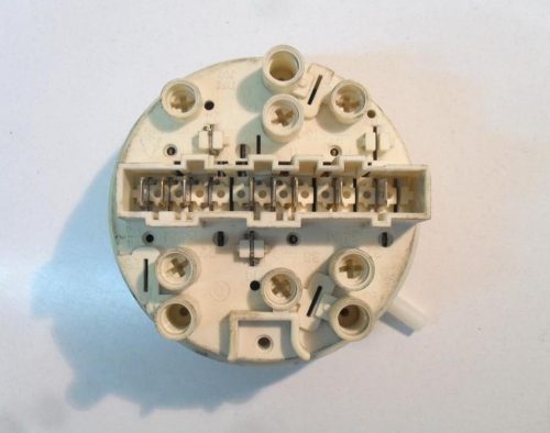 132141941 / 7930063   pressostato   lavatrice aeg clara 1048